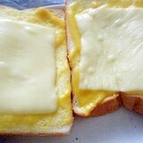 コーンクリームスープ＆チーズのせトースト★